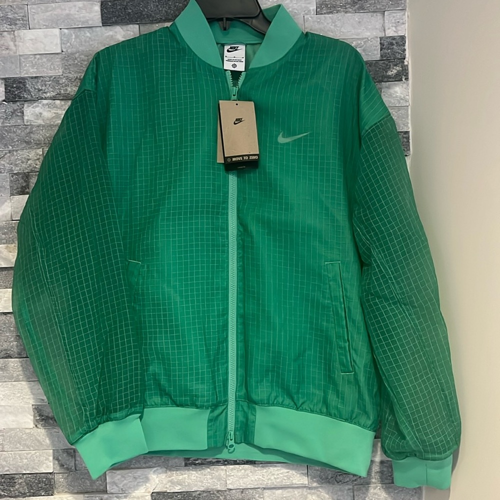 NWT! Nike Women’s Bomber Jacket / Size M